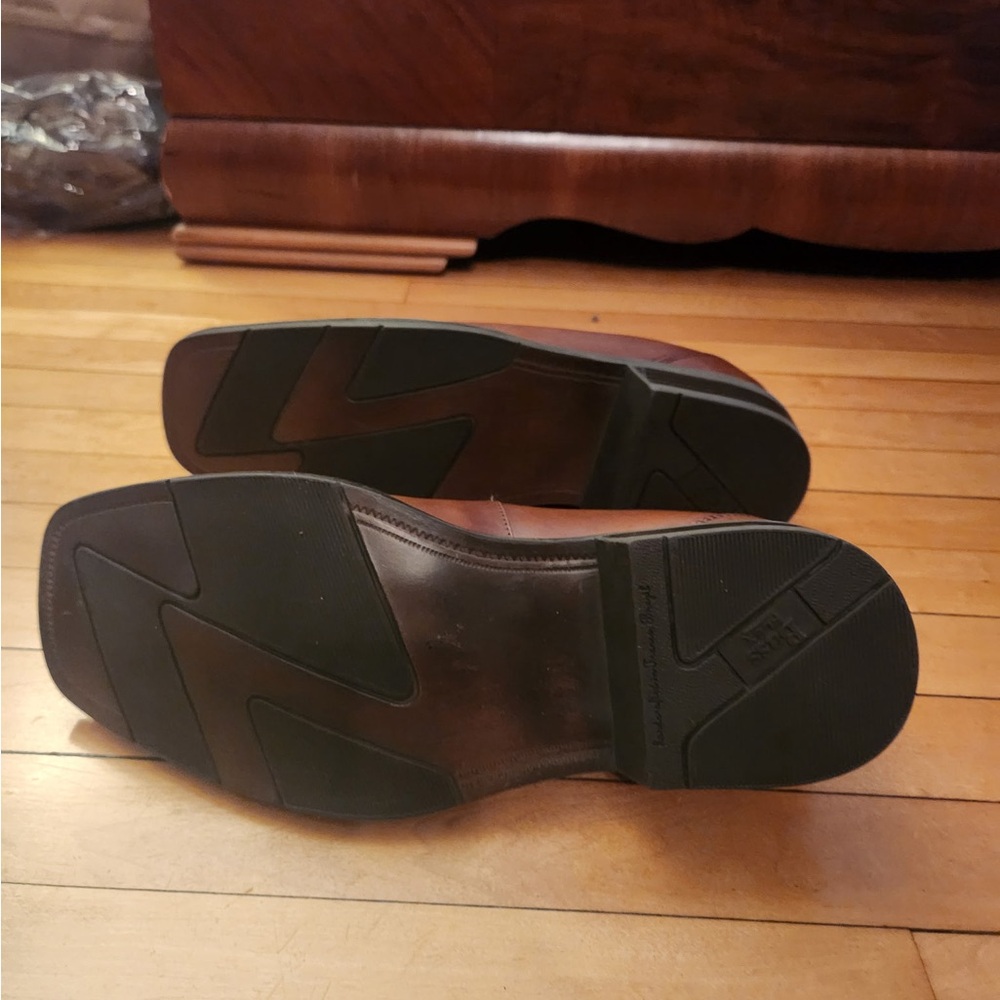 Bass Men's Tan Leather Slip-On Loafers - Picture 5 of 6